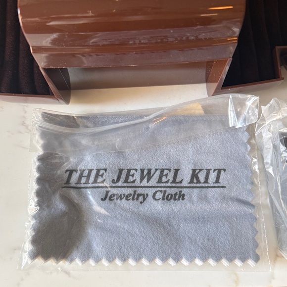 Vintage 80’s “The Jewel Kit” Jewelry Box - Picture 8 of 11